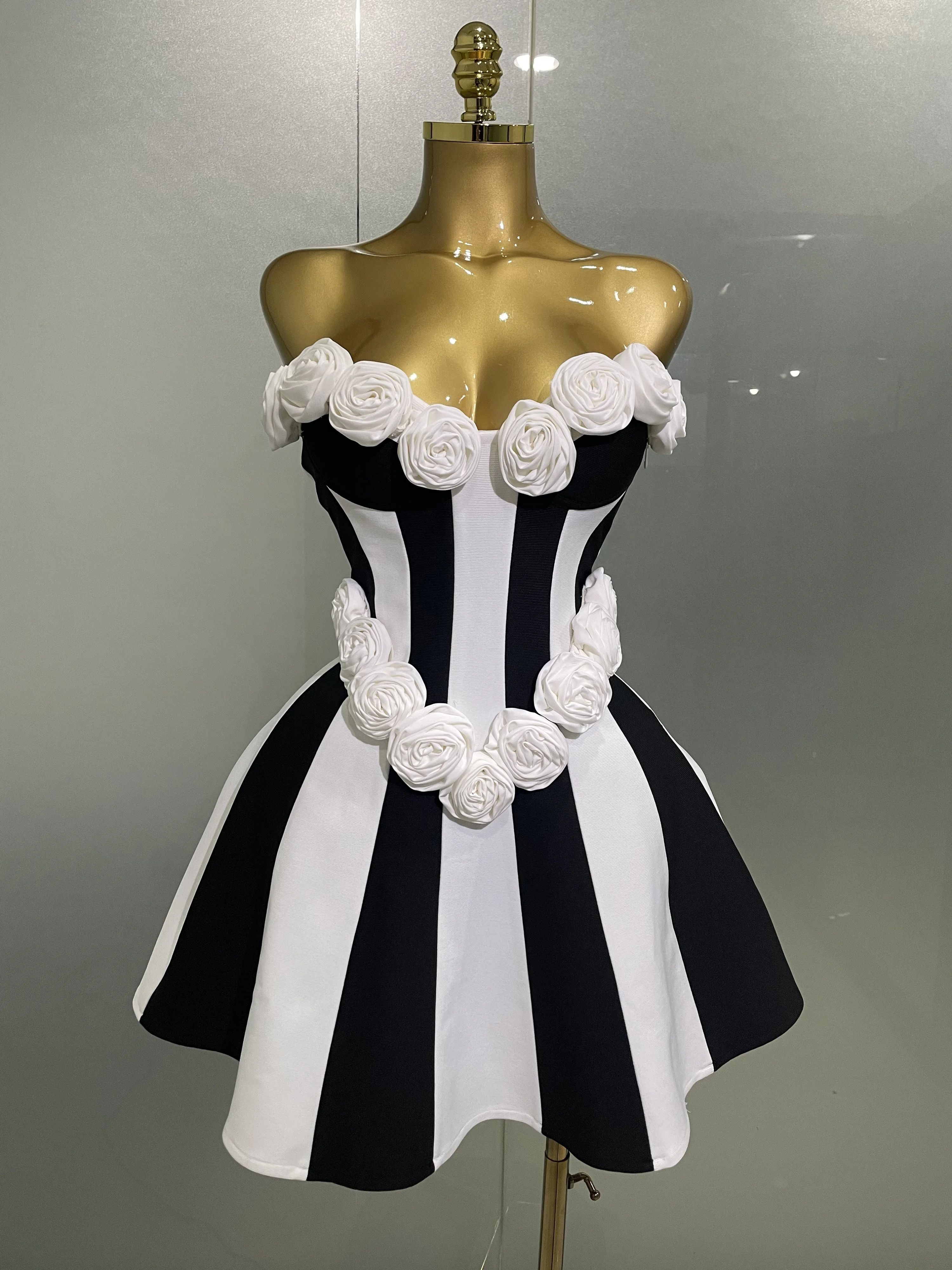 Women Flower Decoration Strapless Black White Stripe Bandage Short Dress
