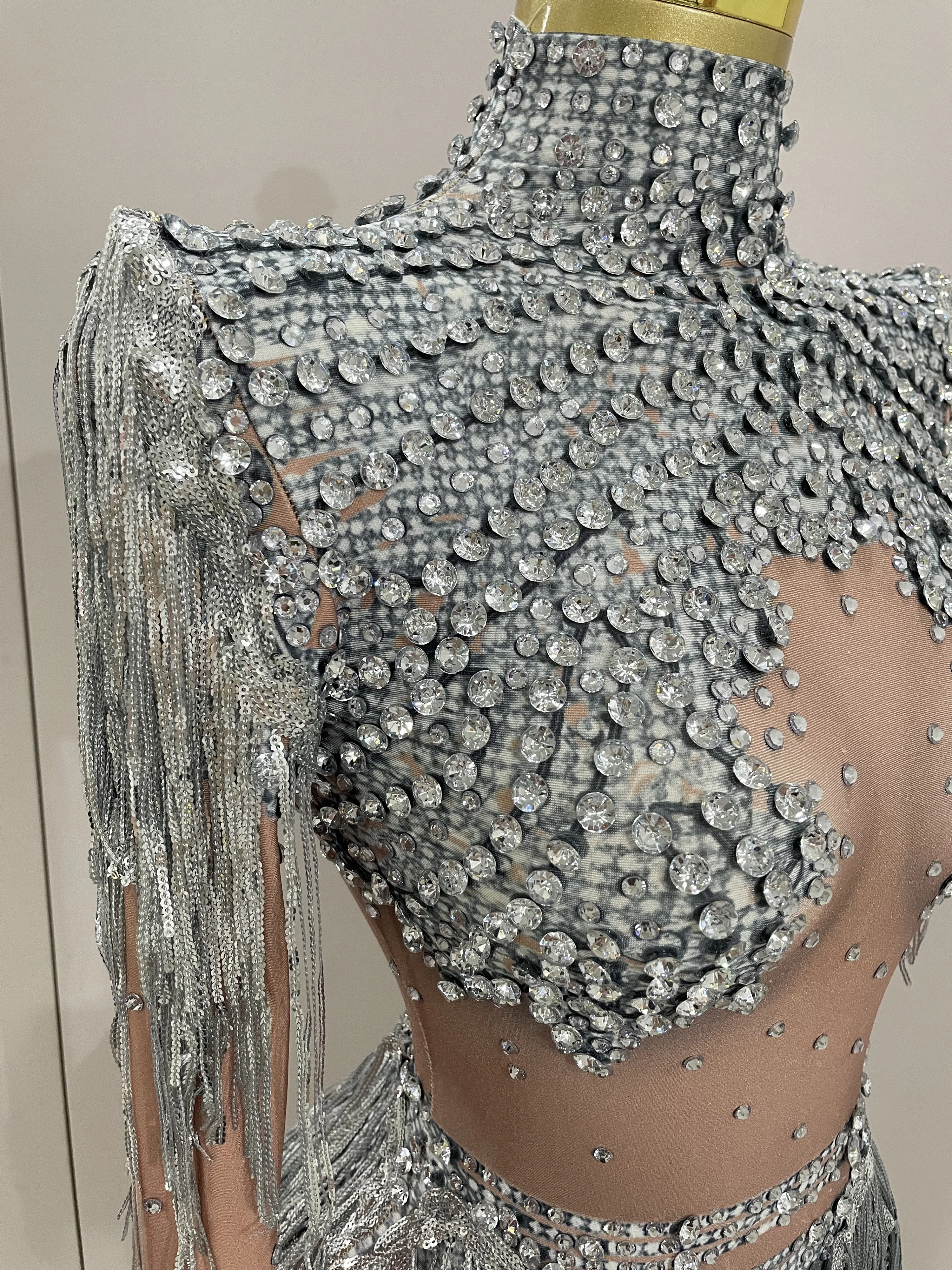 Sparkly Rhinestone Sequin Tassel Stretch Bodysuits 2025 New Arrival Women Birthday Party Nightclub Dj Stage Performance Costume