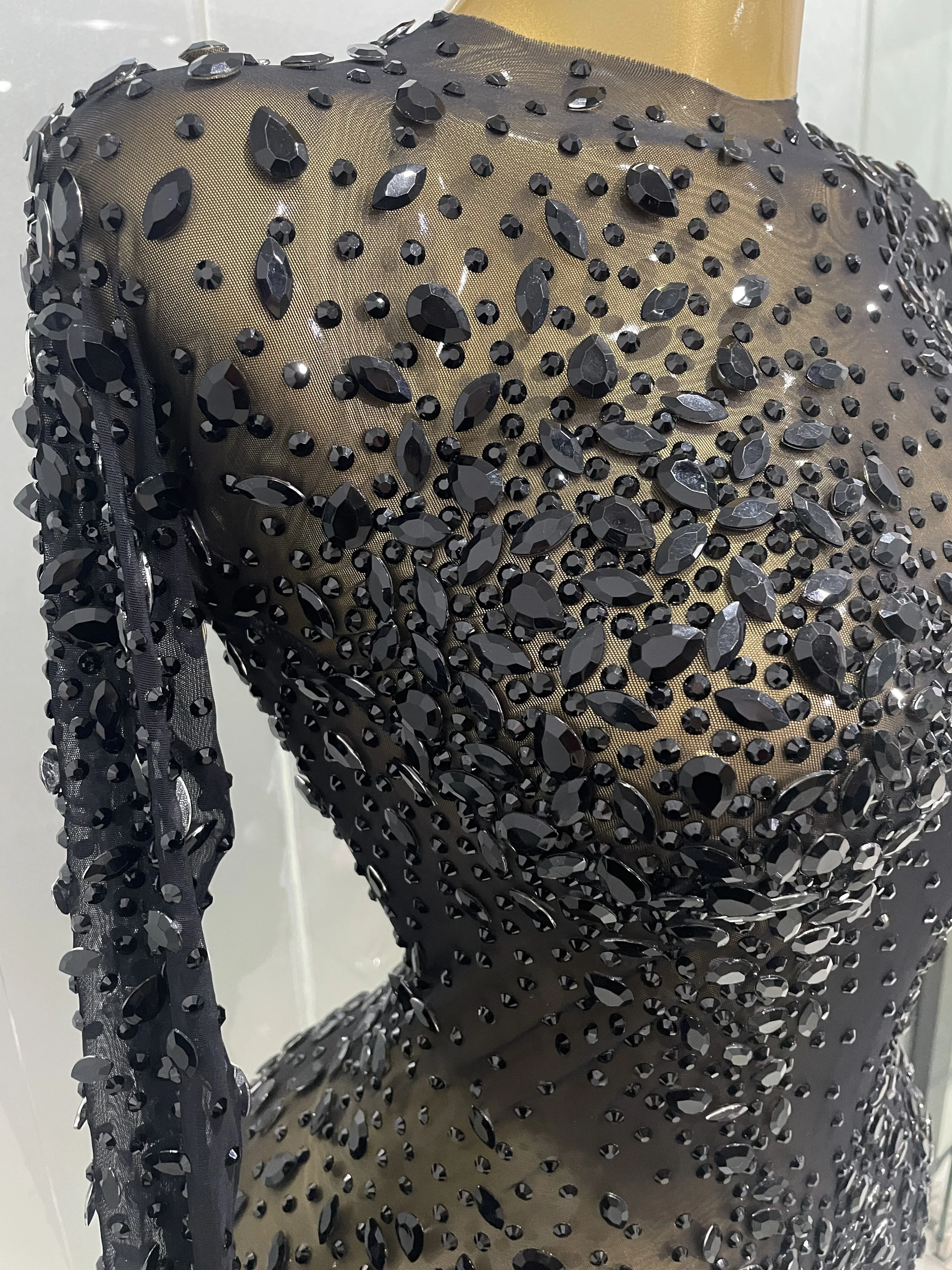 Sexy Shinny Rhinestone Stretch Mesh Transparent Long Dress 2025New Women Evening Birthday Party Prom Nightclub Singer Stage Wear Sexy Shinny Rhinestone Stretch Mesh Transparent Long Dress 2025New Women Evening Birthday Party Prom Nightclub Singer Stage Wear