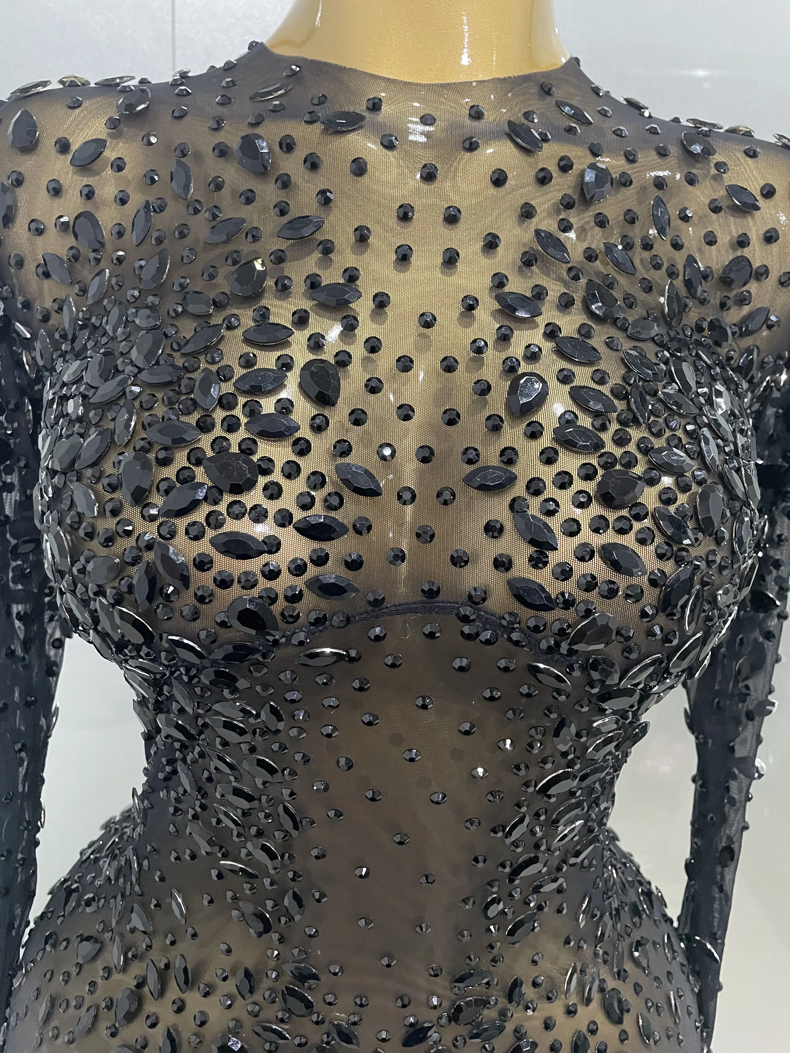 Sexy Shinny Rhinestone Stretch Mesh Transparent Long Dress 2025New Women Evening Birthday Party Prom Nightclub Singer Stage Wear Sexy Shinny Rhinestone Stretch Mesh Transparent Long Dress 2025New Women Evening Birthday Party Prom Nightclub Singer Stage Wear