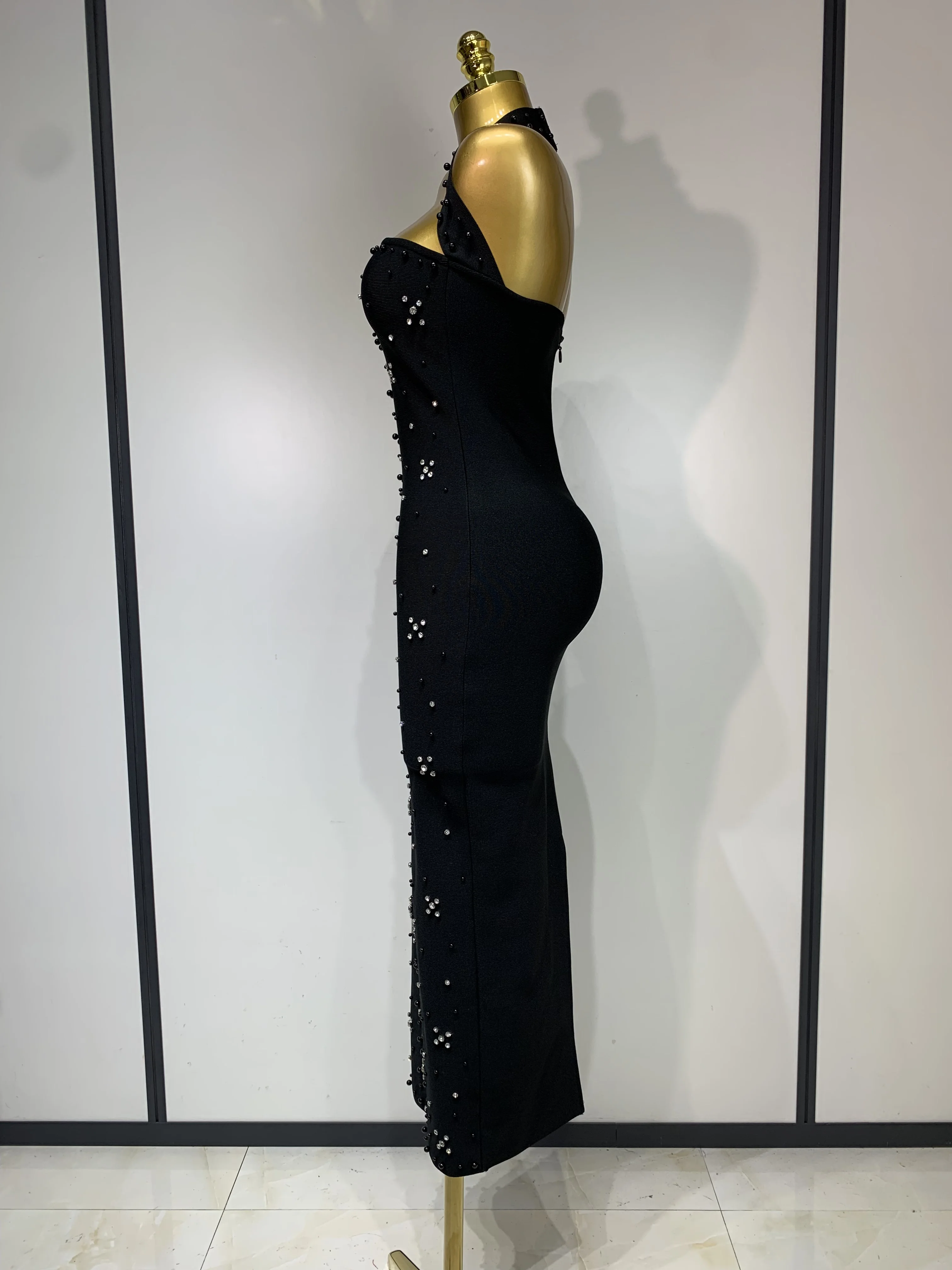 Women Sexy Halter Backless Shiny Rhinestone Pearl Bodycon Bandage Dress Celebirty Elegant Evening Party Luxury Birthday Dress Women Sexy Halter Backless Shiny Rhinestone Pearl Bodycon Bandage Dress Celebirty Elegant Evening Party Luxury Birthday Dress