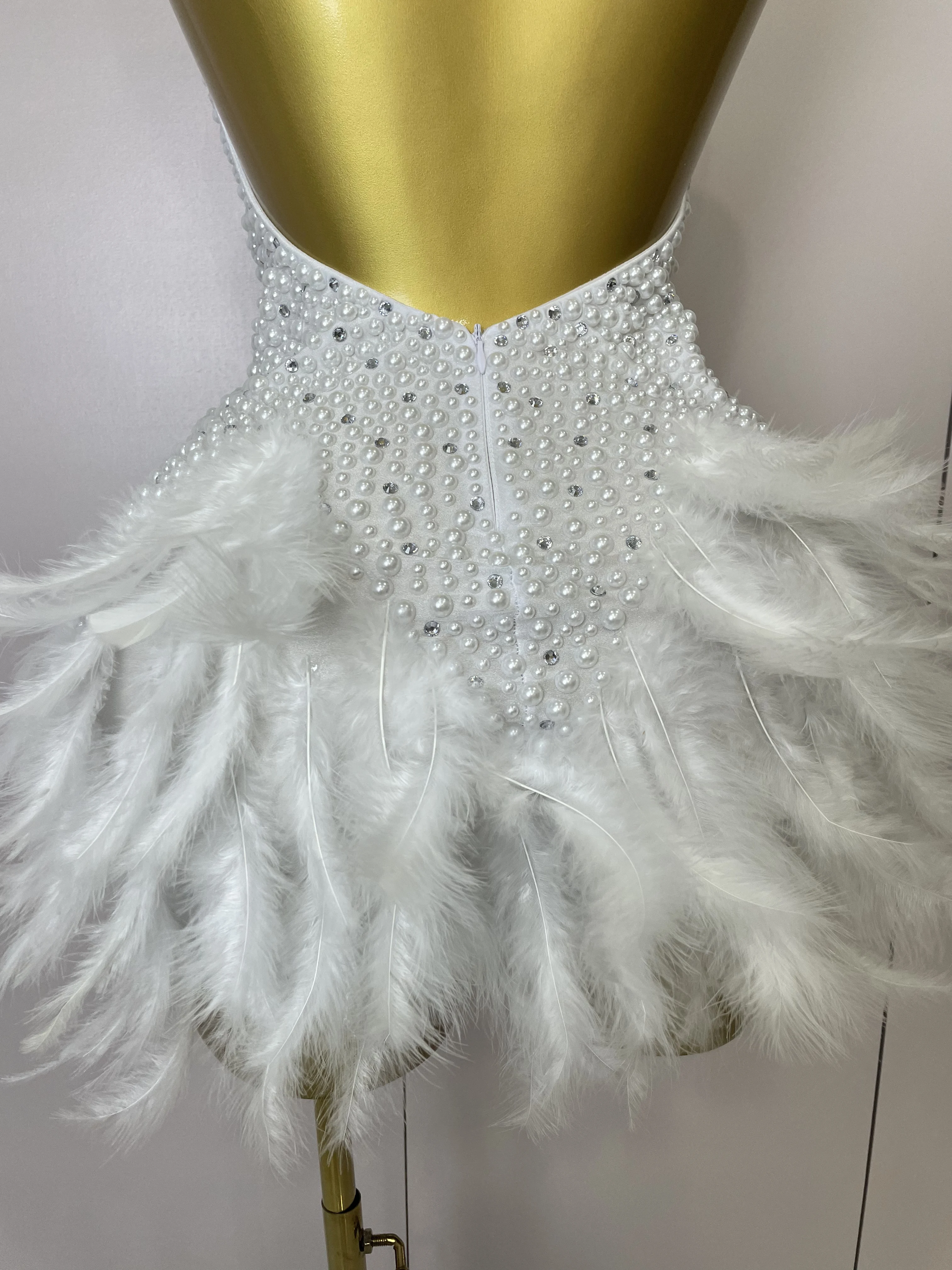 Women Luxury Black Rhinestones Pearls Feathers Halter Backless Short Dress Sexy Celebrate Birthday Dress Nightclub Stage Costume Women Luxury Black Rhinestones Pearls Feathers Halter Backless Short Dress Sexy Celebrate Birthday Dress Nightclub Stage Costume