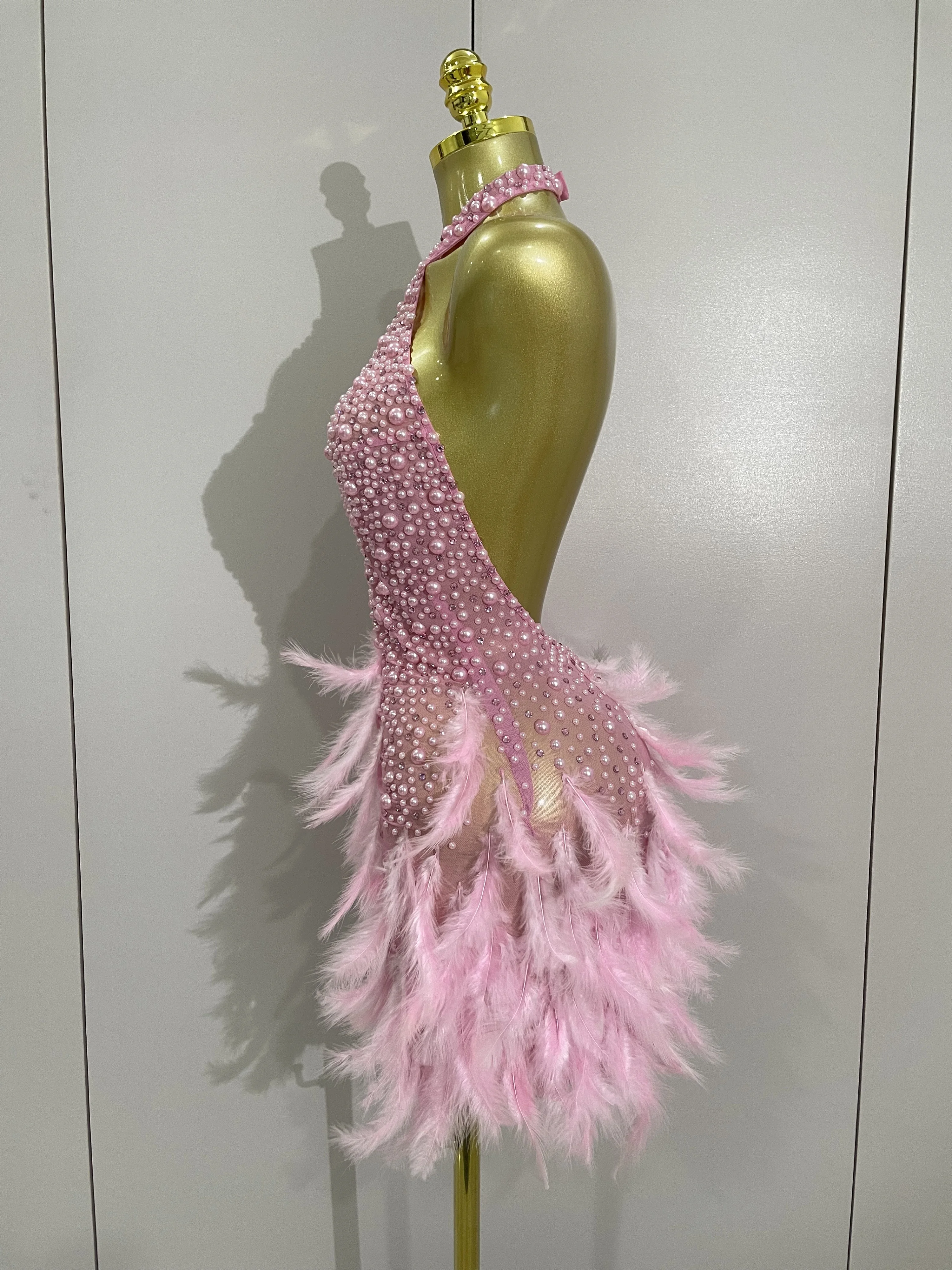 Women Luxury Black Rhinestones Pearls Feathers Halter Backless Short Dress Sexy Celebrate Birthday Dress Nightclub Stage Costume Women Luxury Black Rhinestones Pearls Feathers Halter Backless Short Dress Sexy Celebrate Birthday Dress Nightclub Stage Costume
