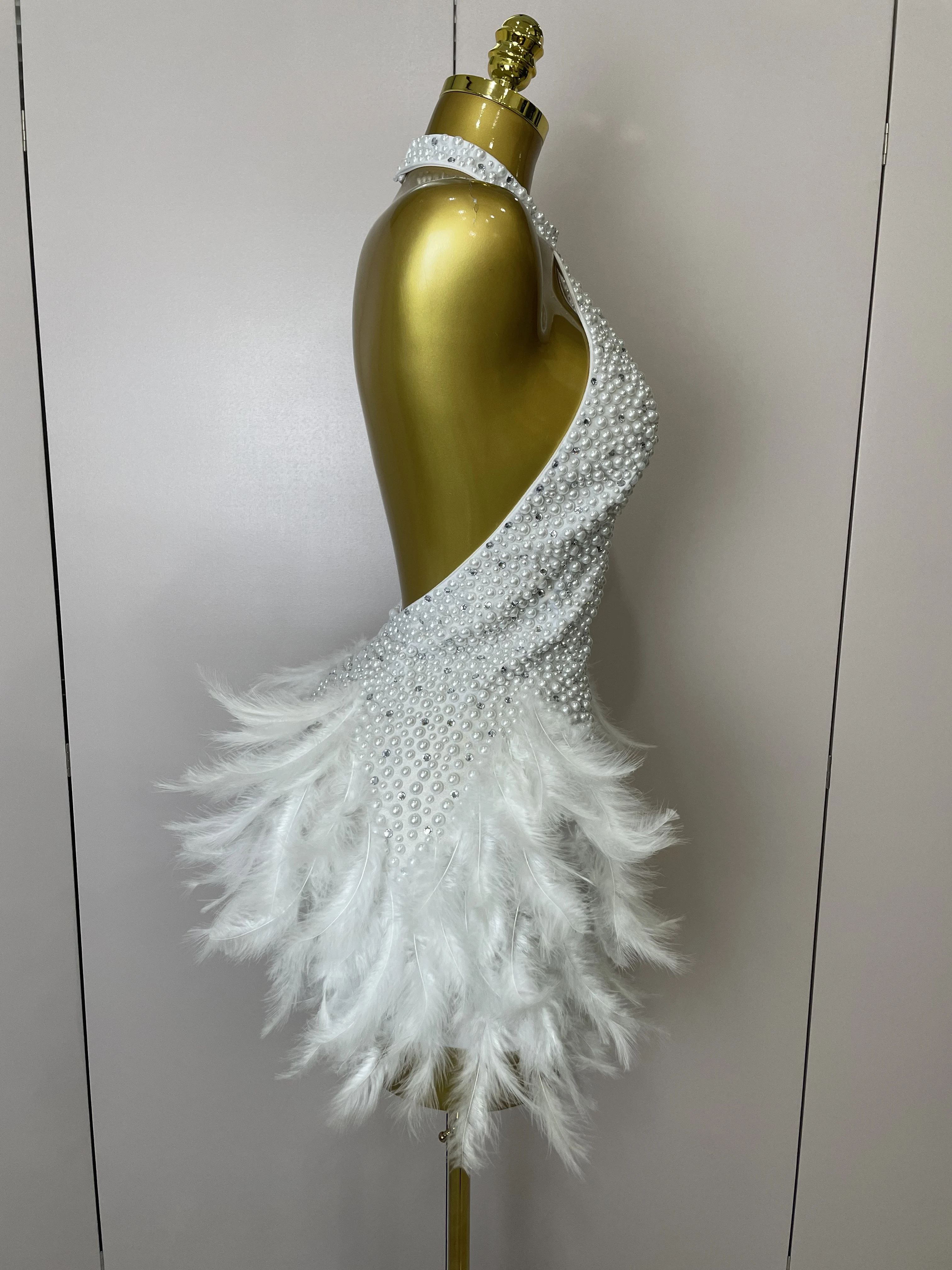 Women Luxury Black Rhinestones Pearls Feathers Halter Backless Short Dress Sexy Celebrate Birthday Dress Nightclub Stage Costume Women Luxury Black Rhinestones Pearls Feathers Halter Backless Short Dress Sexy Celebrate Birthday Dress Nightclub Stage Costume