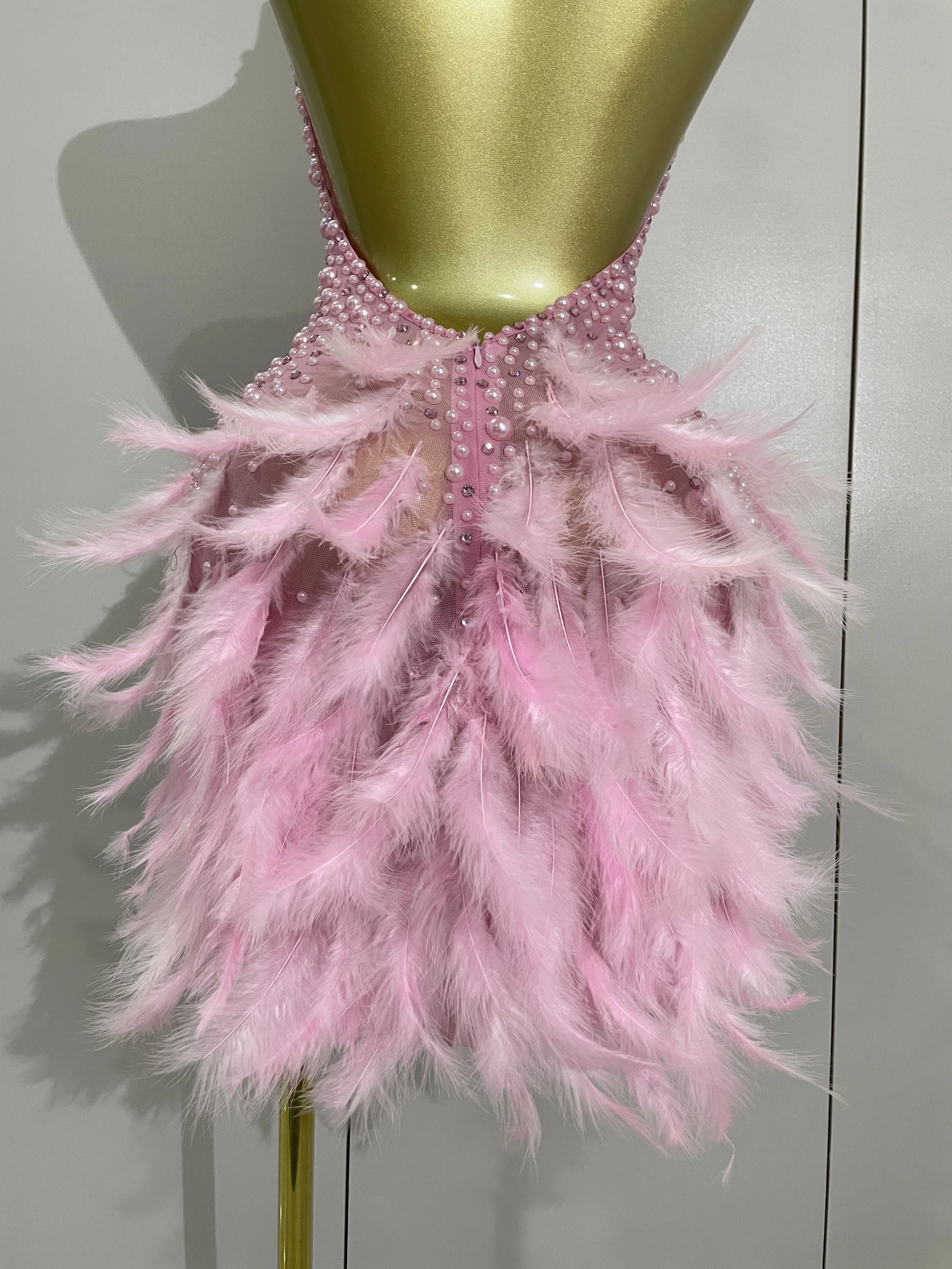 Women Luxury Black Rhinestones Pearls Feathers Halter Backless Short Dress Sexy Celebrate Birthday Dress Nightclub Stage Costume Women Luxury Black Rhinestones Pearls Feathers Halter Backless Short Dress Sexy Celebrate Birthday Dress Nightclub Stage Costume