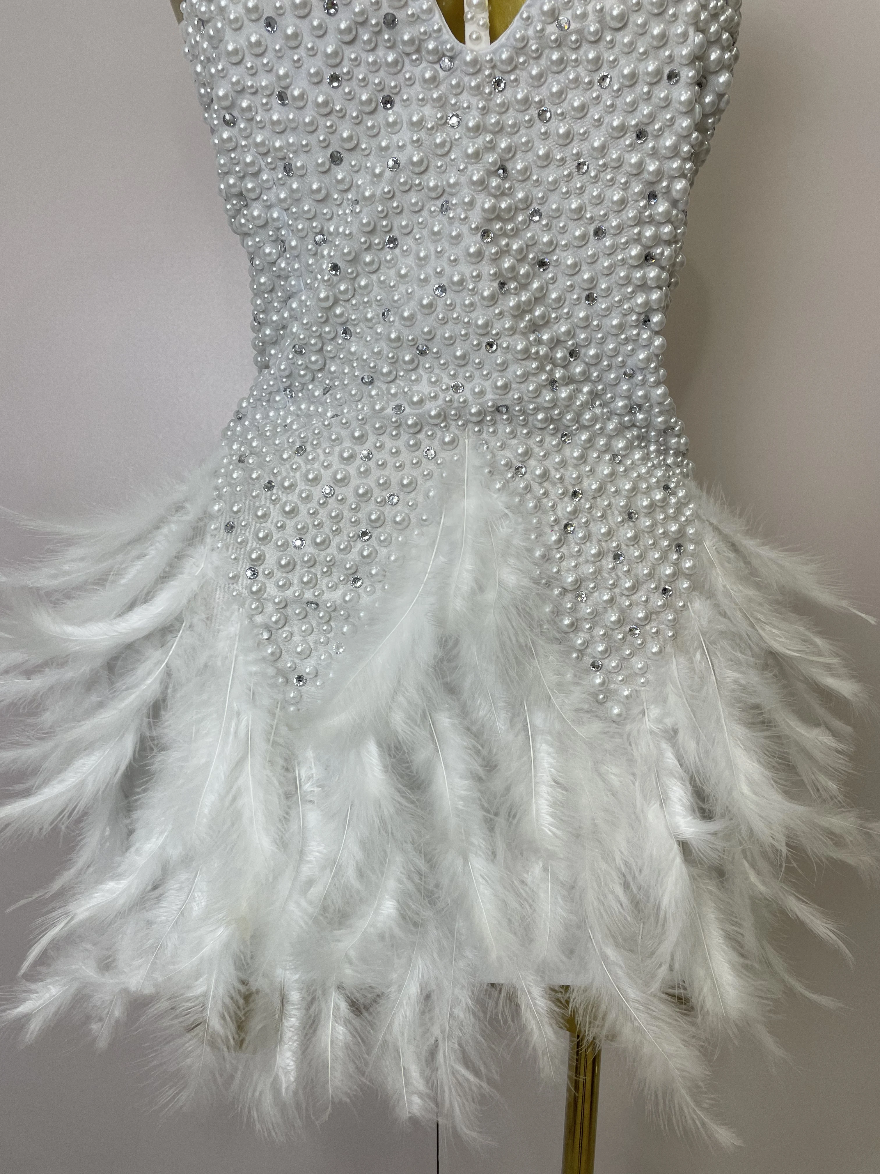 Women Luxury Black Rhinestones Pearls Feathers Halter Backless Short Dress Sexy Celebrate Birthday Dress Nightclub Stage Costume Women Luxury Black Rhinestones Pearls Feathers Halter Backless Short Dress Sexy Celebrate Birthday Dress Nightclub Stage Costume
