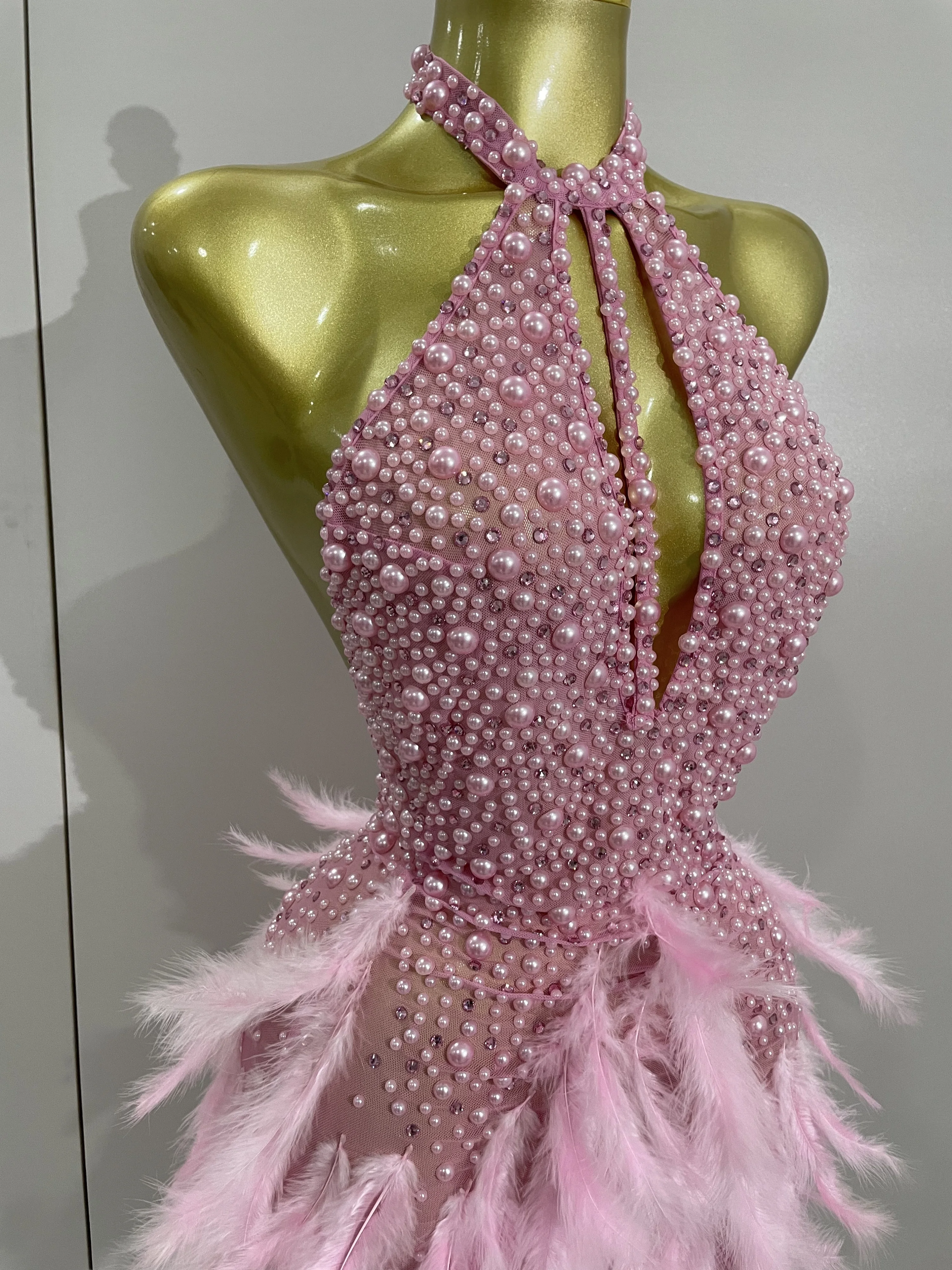 Women Luxury Black Rhinestones Pearls Feathers Halter Backless Short Dress Sexy Celebrate Birthday Dress Nightclub Stage Costume Women Luxury Black Rhinestones Pearls Feathers Halter Backless Short Dress Sexy Celebrate Birthday Dress Nightclub Stage Costume