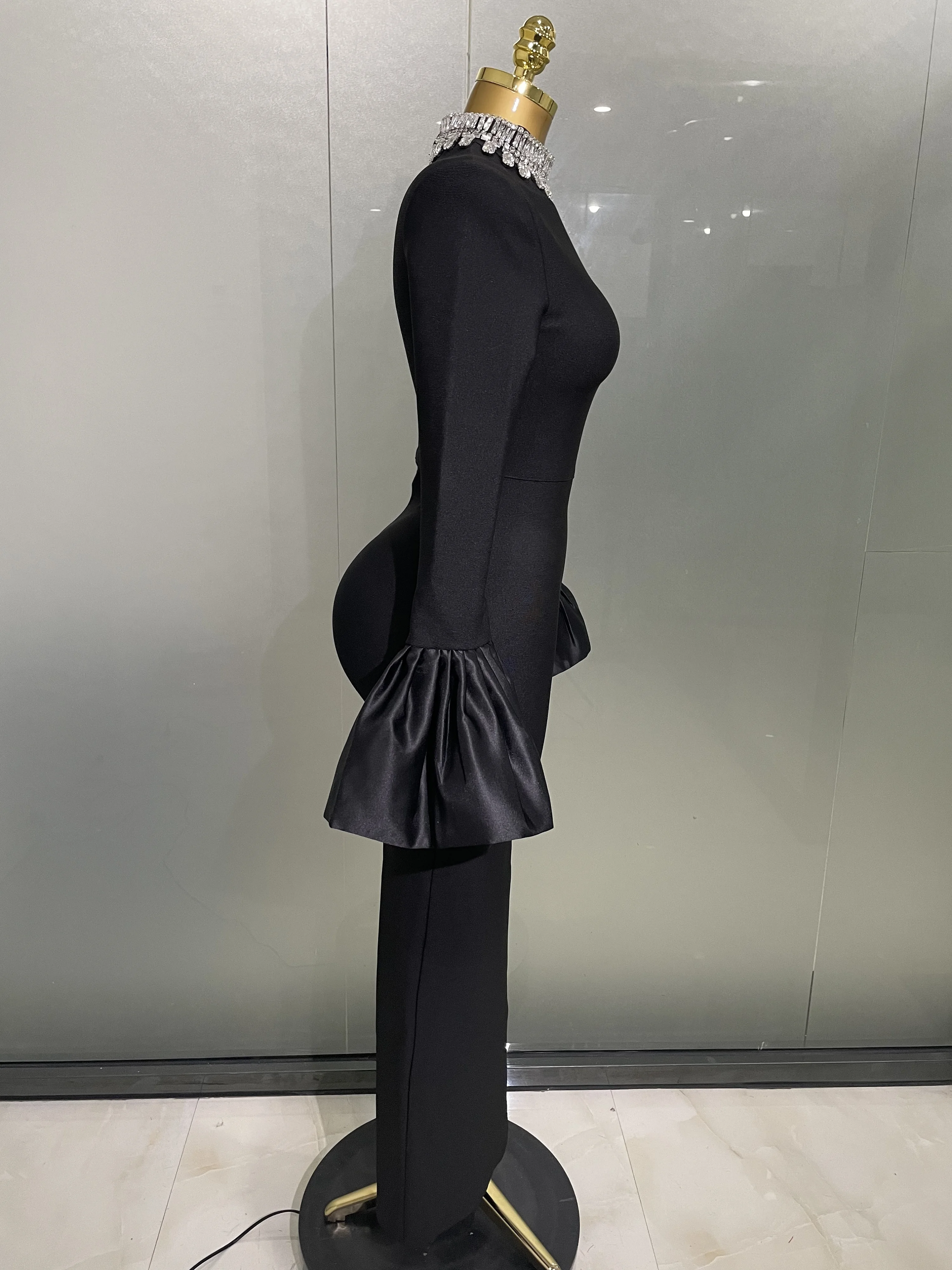 2025 Women Sexy Flare Sleeve Sparkly Crystal Black Bodycon Bandage Long Dress Elegant Evening Party Celebrate Red Carpet Dress