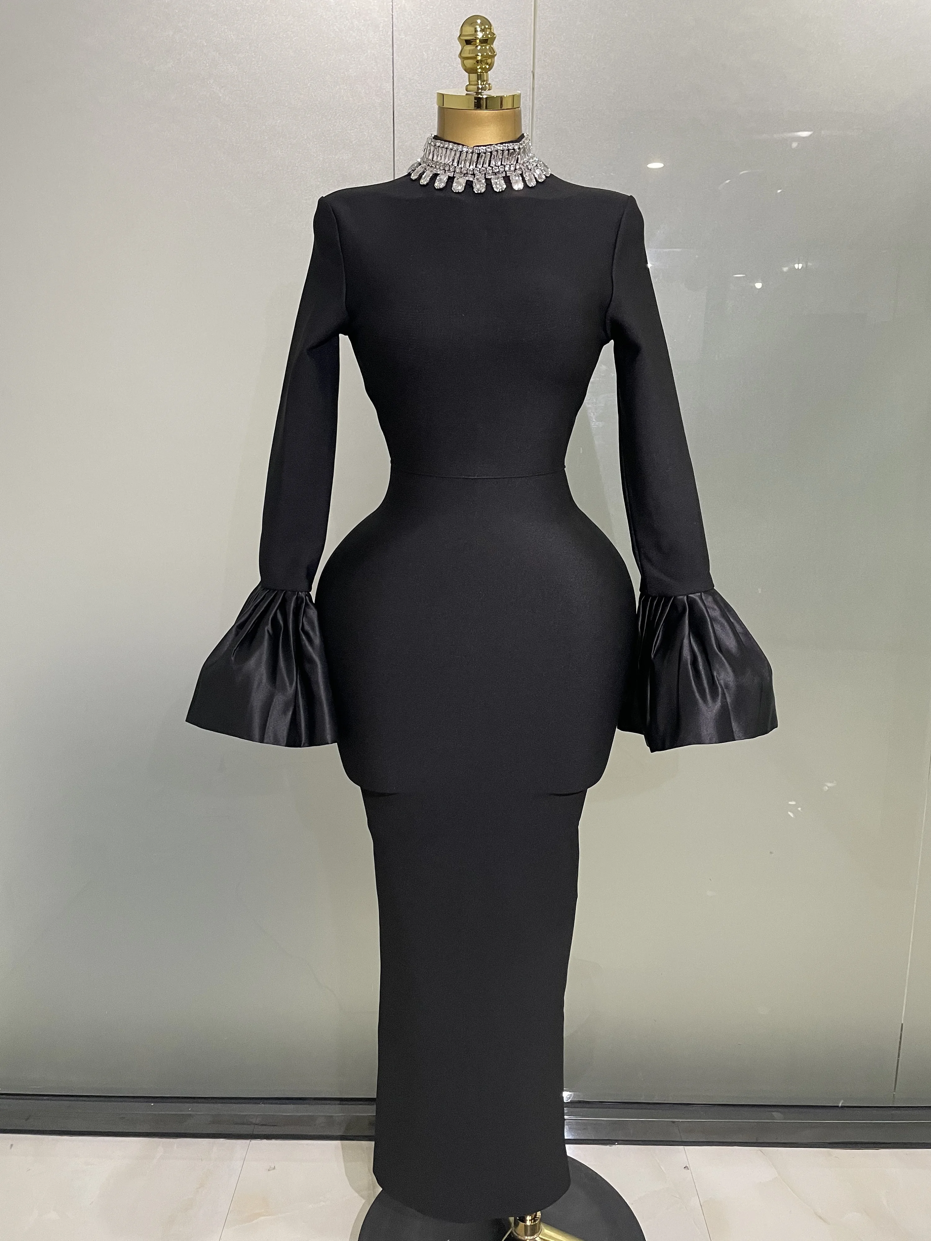 2025 Women Sexy Flare Sleeve Sparkly Crystal Black Bodycon Bandage Long Dress Elegant Evening Party Celebrate Red Carpet Dress