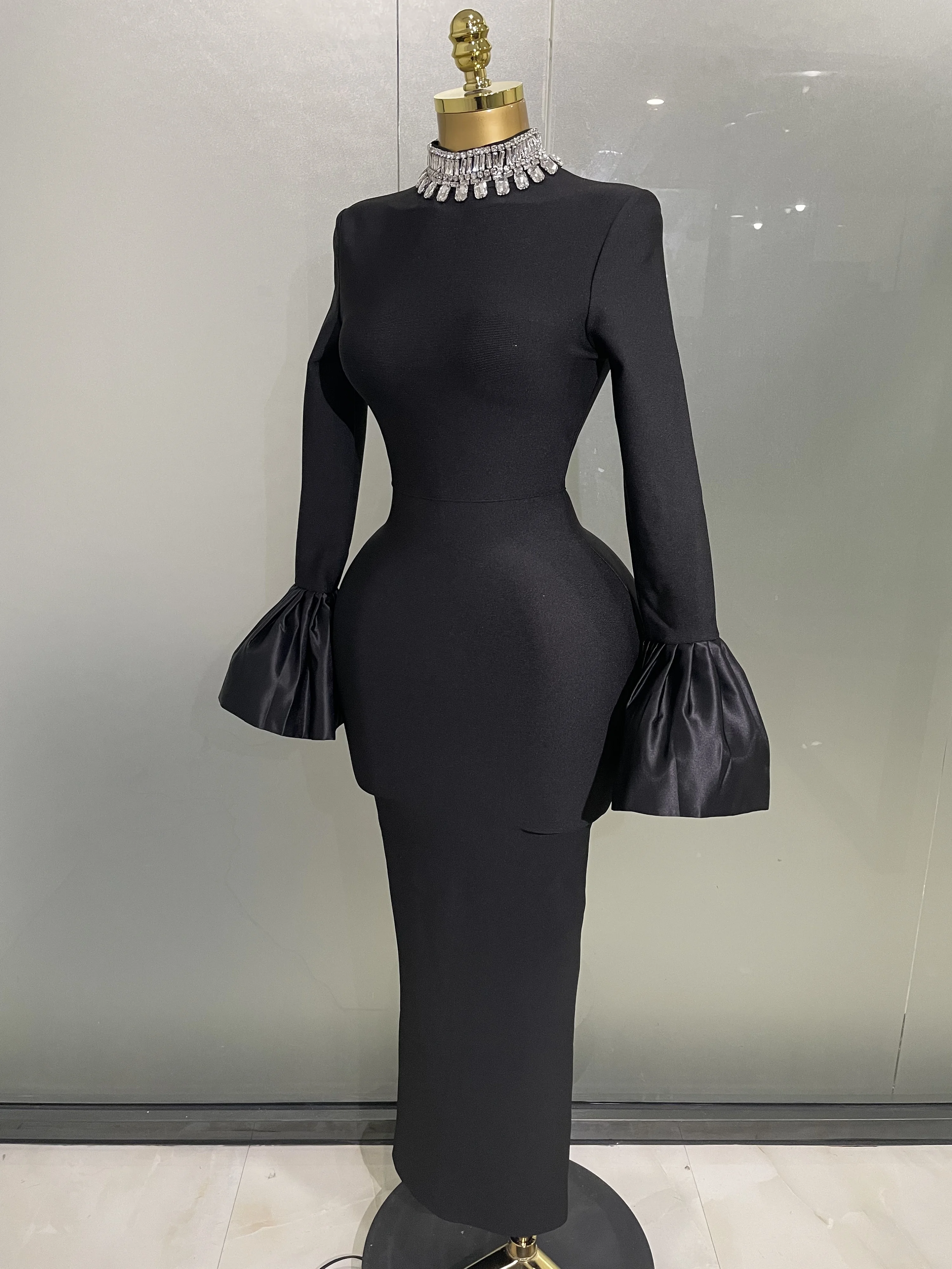 2025 Women Sexy Flare Sleeve Sparkly Crystal Black Bodycon Bandage Long Dress Elegant Evening Party Celebrate Red Carpet Dress