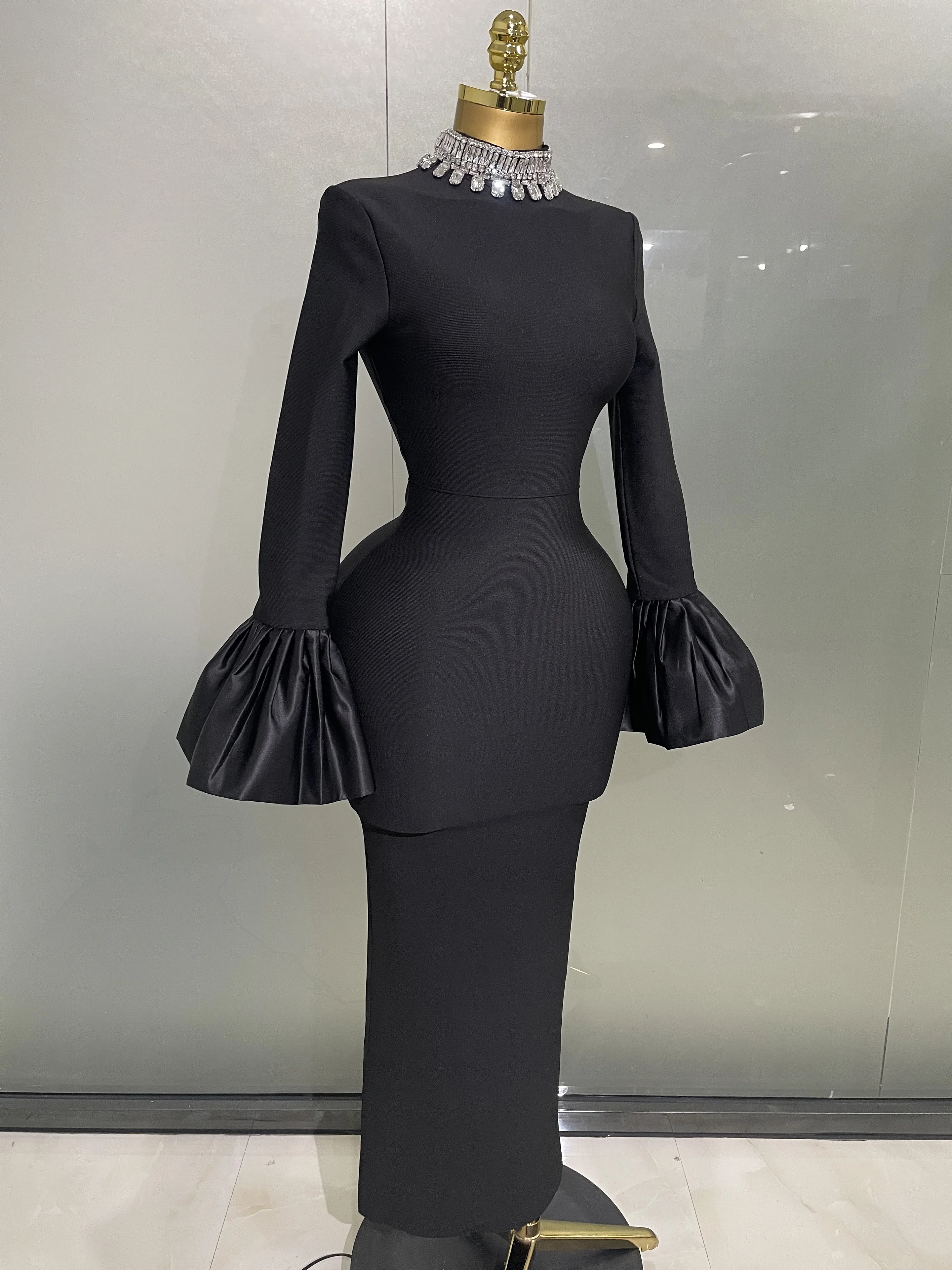 2025 Women Sexy Flare Sleeve Sparkly Crystal Black Bodycon Bandage Long Dress Elegant Evening Party Celebrate Red Carpet Dress