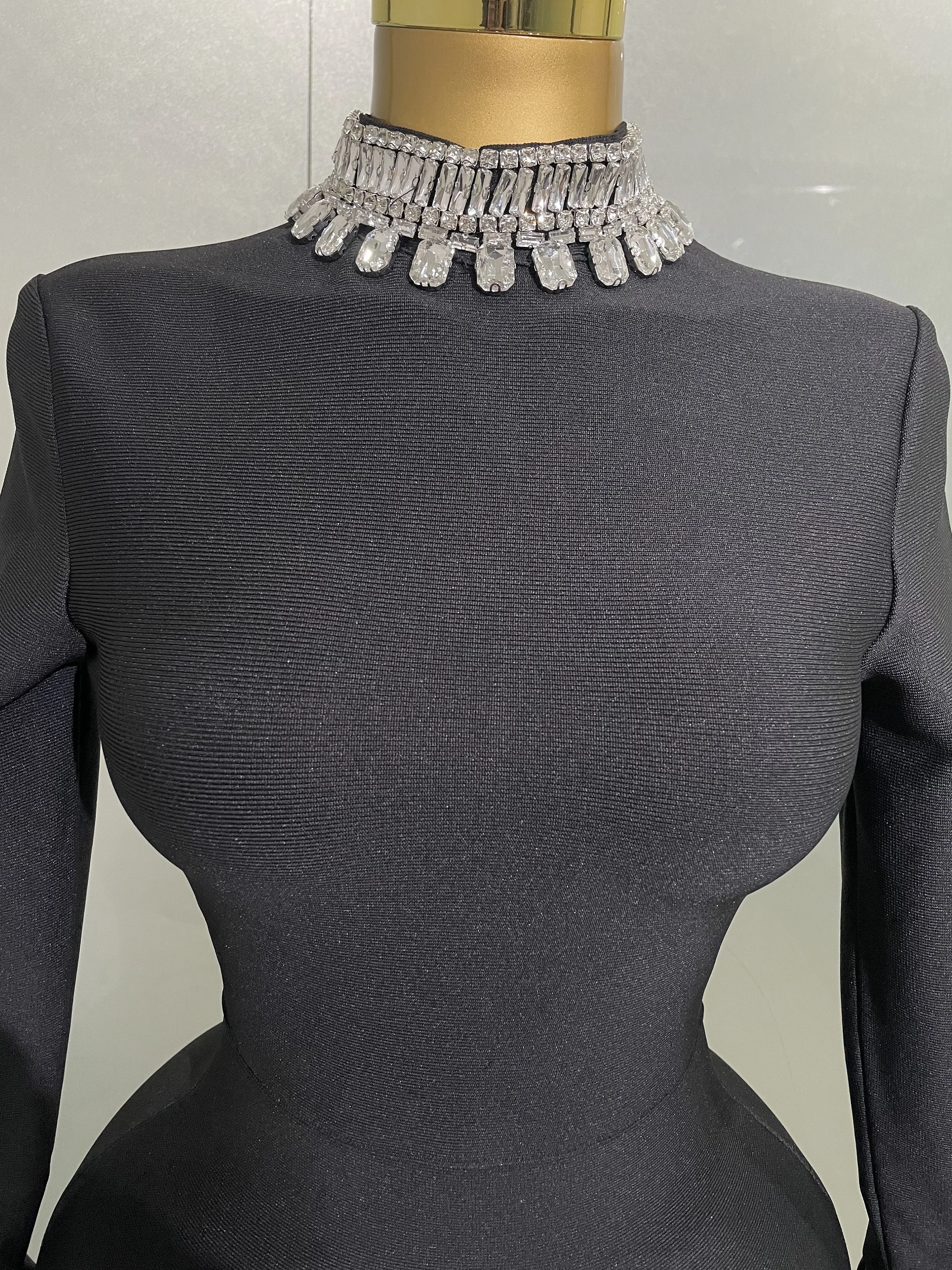 2025 Women Sexy Flare Sleeve Sparkly Crystal Black Bodycon Bandage Long Dress Elegant Evening Party Celebrate Red Carpet Dress