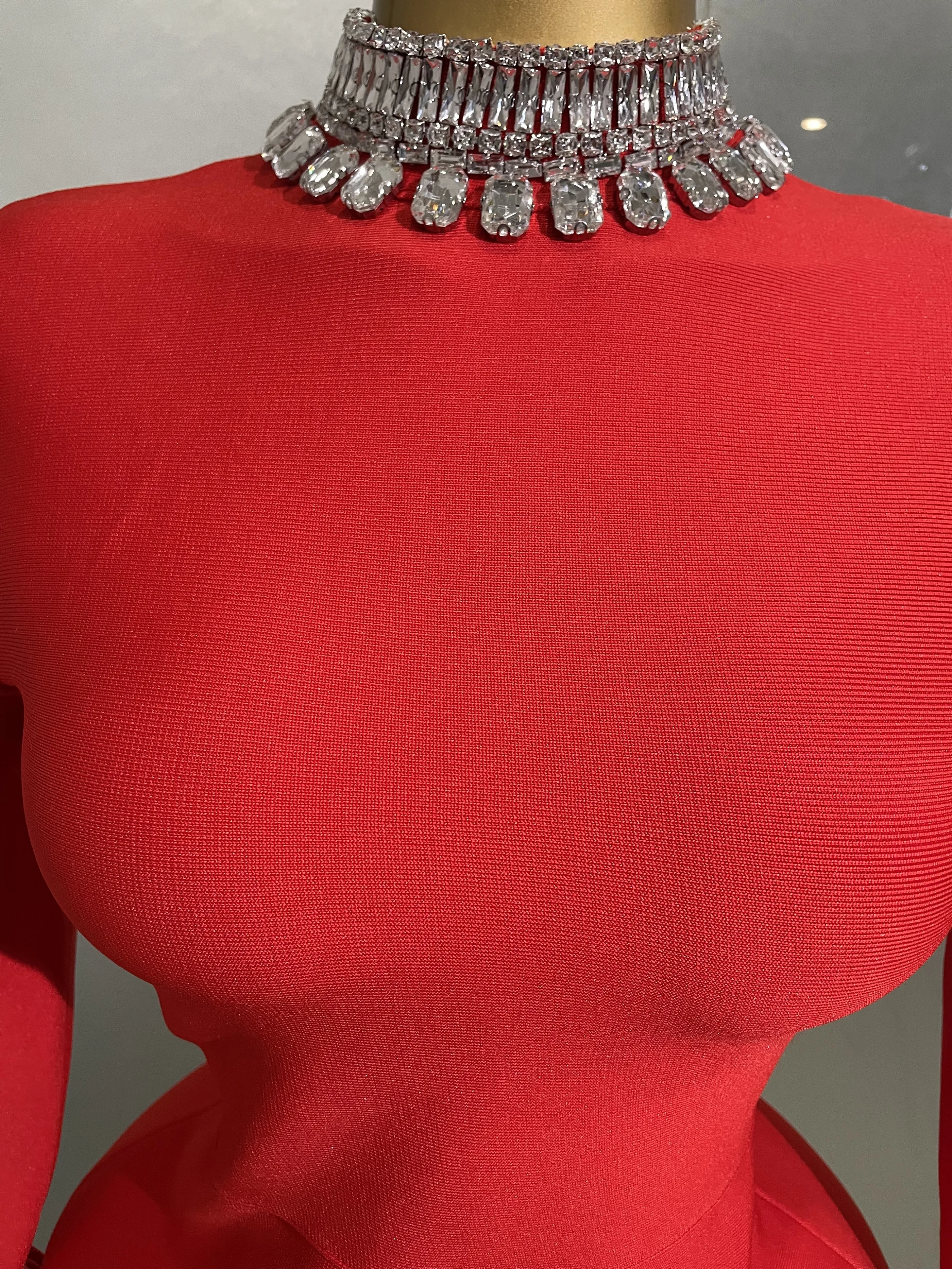 2025 Women Sexy Flare Sleeve Sparkly Crystal Black Bodycon Bandage Long Dress Elegant Evening Party Celebrate Red Carpet Dress